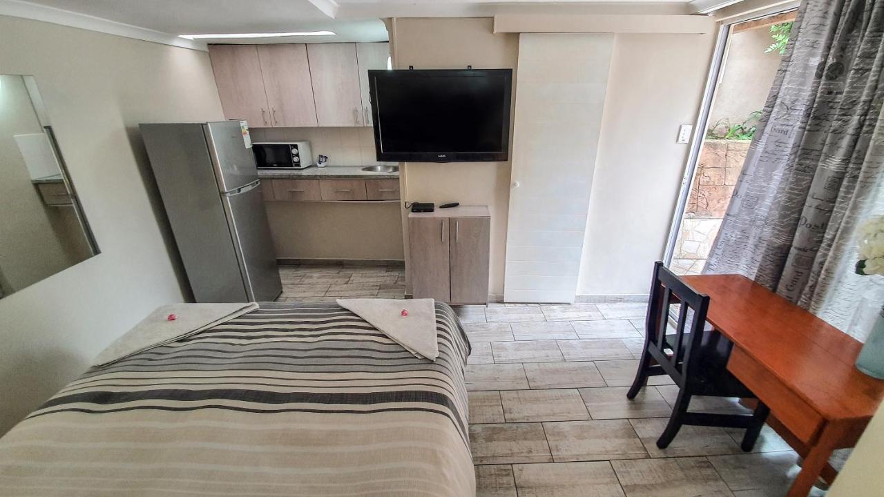 Home Away From Home Pinetown Eksteriør bilde